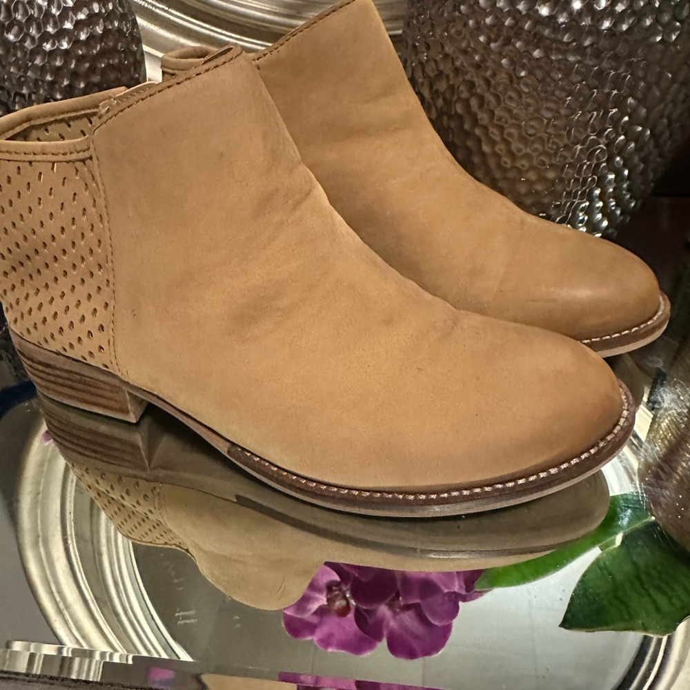 Steve Madden Camel Ankle Booties